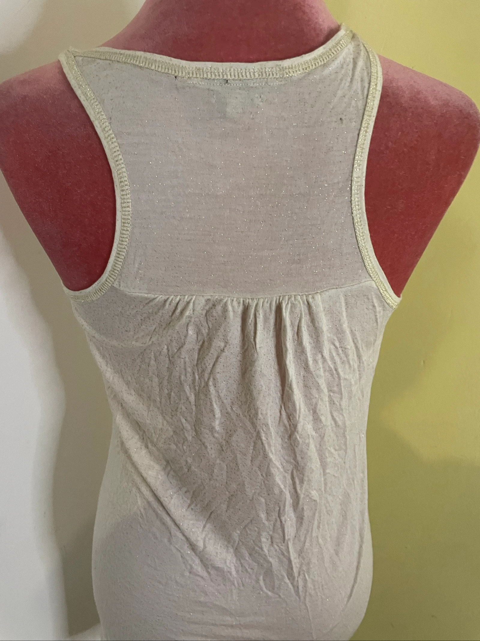 Top con tirantes brillo dorado crema – photo 4